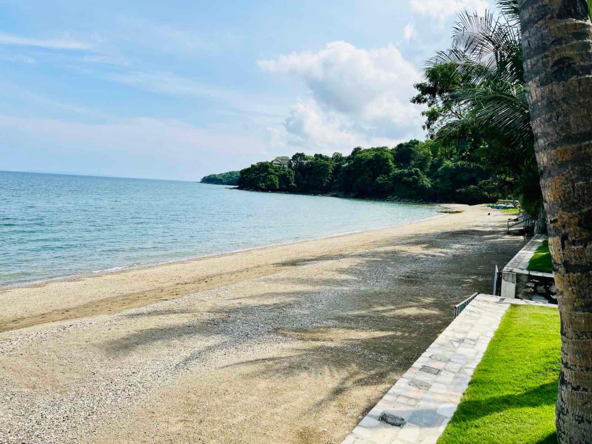 Badladz Beach And Dive Resort Пуерто Галера Екстериор снимка